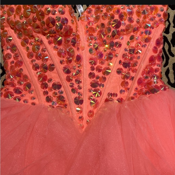 Sherri Hill - Picture 2 of 7